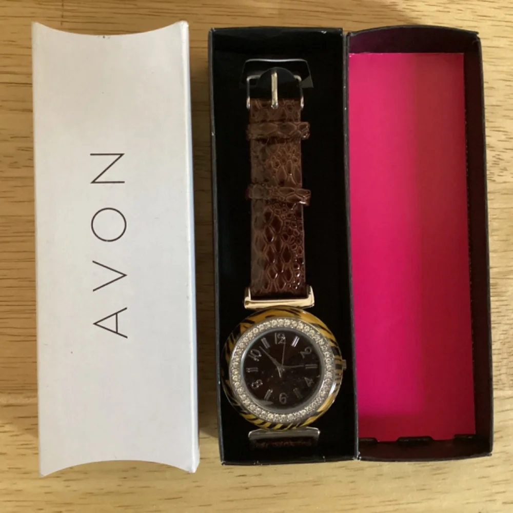 Avon Animal Magnetism Women’s Watch (tiger) with Brown Leather Band/Strap
